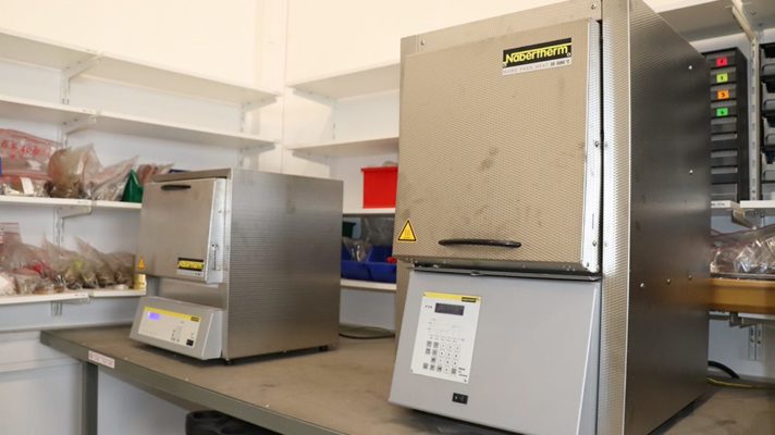 Laboratory equipment